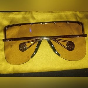 Gucci 100% Authentication GG0541s 002